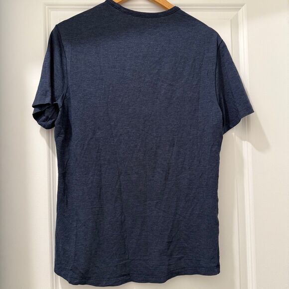 Lululemon Men’s T-Shirt Size M in Blue - Picture 1 of 4